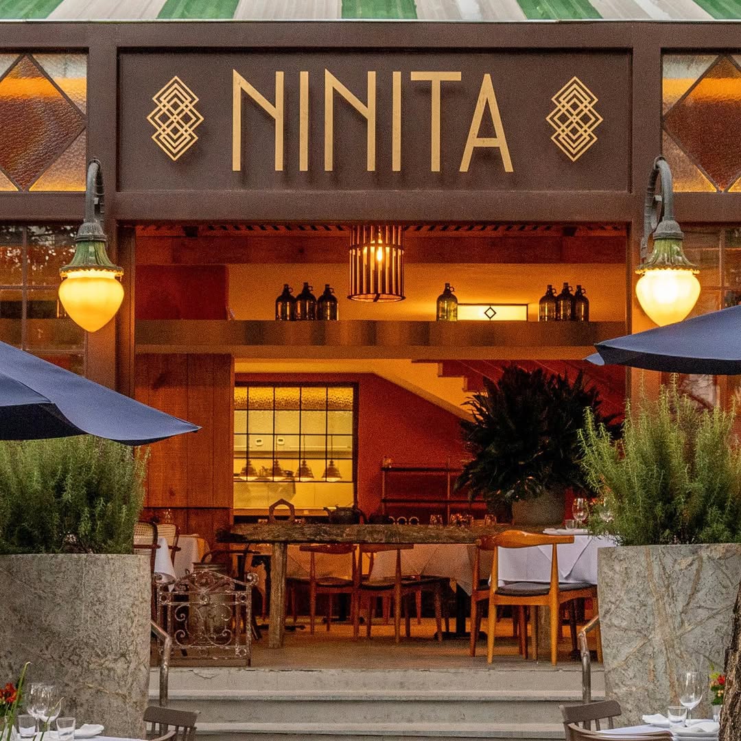 Porta da felicidade para o almoço de domingo. Vem comer com a gente Atendemos também sem reservas a partir das 12h. #ninitabh