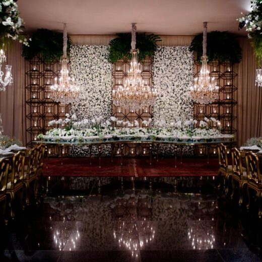 Com imagens lindas da @bitarepaiva deste casamento maravilhoso em Carmo do Paranaiba de @romulox