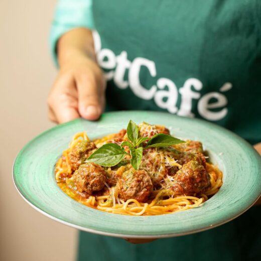 Diferente e Delicioso. Esse é o nosso executivo.Do linguini Alfredo com suculentos medalhões de