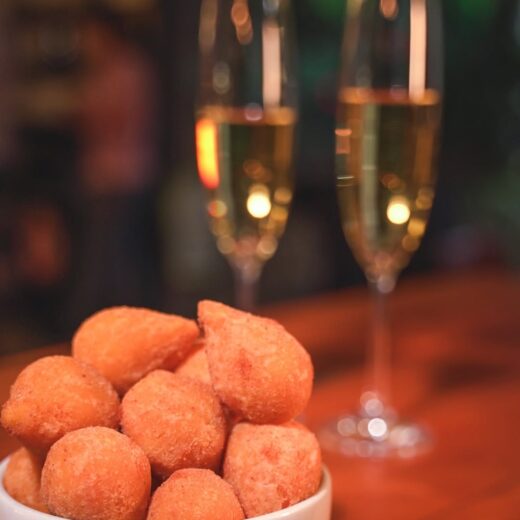 Surpreenda seus convidados na virada com o clássico que todo mundo ama- as #coxinhas da Boca do